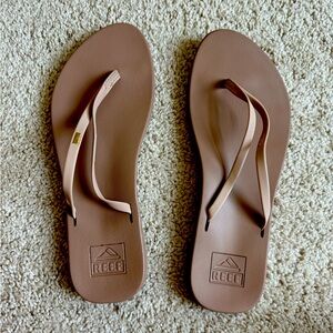 REEF Cushion Slim Women's Flip Flop, Super Lightweight, Ultra Soft Cushion